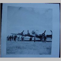 B_17_And_Crew_On_Ground.JPG